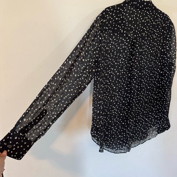 Theory 100% silk black long sleeve button down star patterned blouse size medium - Picture 6 of 8